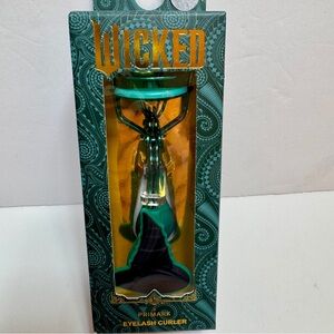 NWT Primark Wicked Eyelash Curler, beauty accessory Wicked for good theme